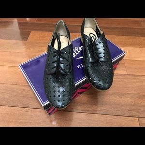 Seychelles size 8 Oxford shoes *worn once*